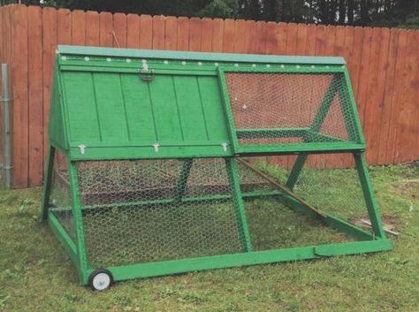 Simple Chicken Coop Plans, A Frame Chicken Coop, Mobile Chicken Coop, Small Chicken Coops, Easy Chicken Coop, Chicken Pen, Portable Chicken Coop, Chicken Tractors, Chicken Tractor