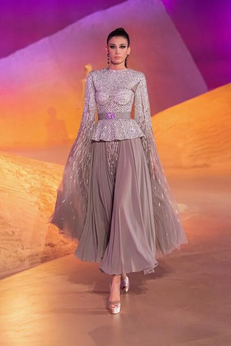 Beaded Corset Dress, Corset Dress With Sleeves, Catwalk Dress, Beaded Corset, Ethereal Dress, Soiree Dress, Pink Dress Casual, Georges Hobeika, Abaya Designs