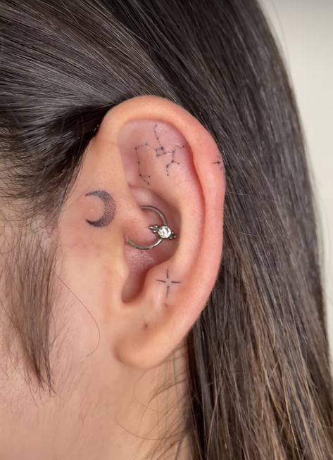 Ear Line Tattoo, Dainty Ear Tattoos, Sideburn Tattoo Women, Ear Lobe Tattoo, Tragus Tattoo, Ear Tattoo Design, Symmetrical Tattoos, Ear Tats, Inner Ear Tattoo