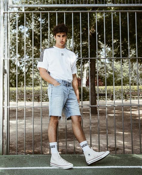 Eduard Torres White All Star, Mens Fashion Streetwear, Style Clothes, Converse Sneakers, White Sock, Converse All Star, Chucks Converse, Gym Outfit, Chuck Taylors