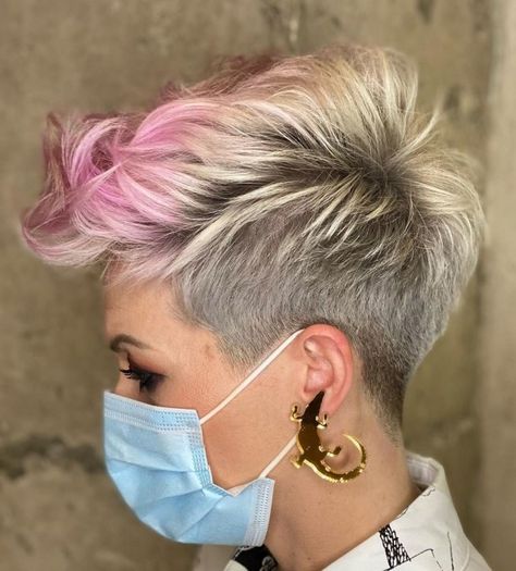 Pixie Mohawk, Edgy Pixie Hairstyles, Shaved Pixie, Short Pixie Bob, Longer Pixie Haircut, Edgy Pixie Cuts, Pixie Cut With Bangs, Edgy Pixie, Pixie Haircut For Thick Hair