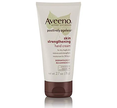 Anti Aging Hand Cream, Anti Aging Hands, Creme Anti Age, Hand Creams, Cream For Dry Skin, Anti Aging Beauty, Mascara Facial, Skin Care Cream, Skin Care Solutions