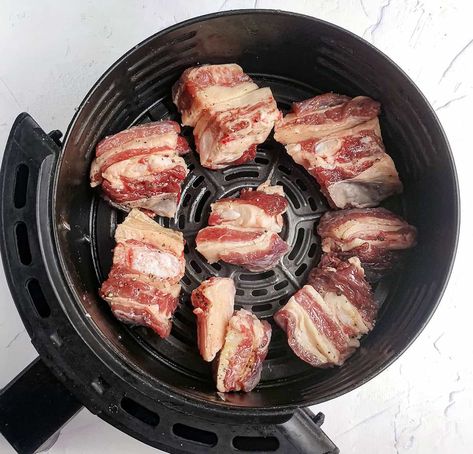 Air Fryer Beef Short Ribs Short Ribs Recipe Air Fryer, Air Fryer Beef Ribs, Short Ribs Recipe Easy, Ribs Air Fryer, Air Fryer Beef, Crock Pot Baked Potatoes, Boneless Short Ribs, Boneless Beef Short Ribs, Beef Short Rib Recipes