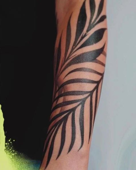 22 Blackwork Negative Space Tattoo To Get Lost In - Body Artifact Negative Space Plant Tattoo, Leg Leaf Tattoo, Inverted Tattoo Negative Space, Blackwork Flower Tattoo Design, Shin Sleeve Tattoo, Negative Tattoo Design, Negative Shading Tattoo, Pec Tattoo, Negative Space Tattoos