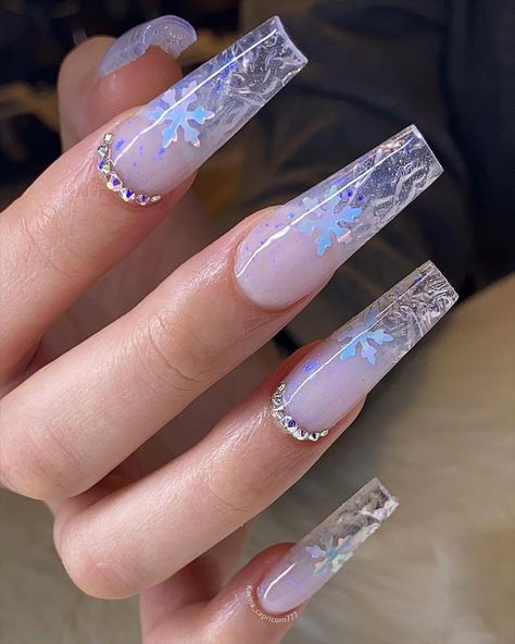 𝐂𝐀𝐏𝐑𝐈𝐂𝐎𝐑𝐍 NAILS on Instagram: “CAPTION THESE……. 💬🤔🥰 @valentinobeautypure 🧊❄️ #naildesigns #nailart #nailpromagazine #love #winter #ootd #nailsoftheday #nailswag #ice” Clear Tip Nails Designs, Clear Christmas Nails, Ice Nails Designs, Capricorn Nails Designs, Ice Queen Nails, Capricorn Nails, Ice Nails, Icy Nails, Nails Ice