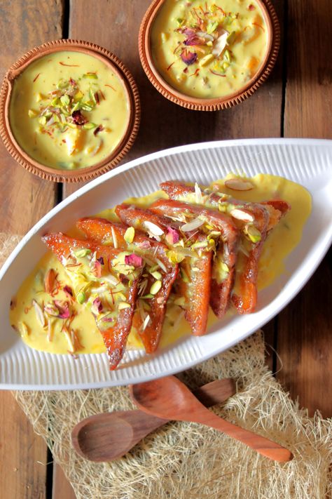 Shahi Tukda Photography, Shahi Tukda Recipe Video, Rabri Dessert, Hyderabadi Food, Desserts Indian, Shahi Tukda Recipe, Eid Aesthetic, Rabri Recipe, Amritsari Kulcha