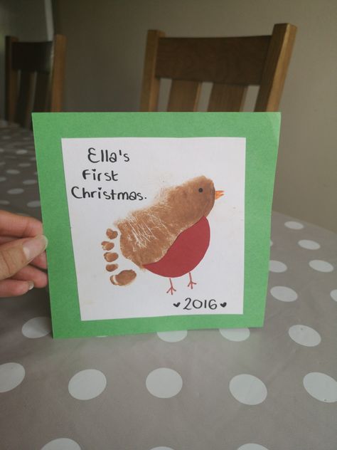 Robin Footprint Art, Baby Feet Christmas Card, Hand And Footprint Christmas Cards, Baby Diy Christmas Cards, Baby Christmas Cards Diy, Foot Print Christmas Card, Homemade Baby Christmas Cards, Christmas Cards Baby Footprint, Footprint Thank You Cards