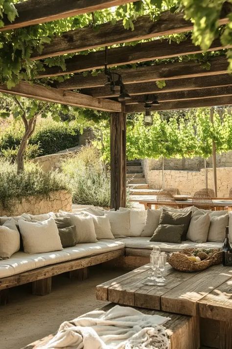 7 Cozy Backyard Seating Spaces - Blog by Cavelights Outdoor Cozy Seating, Courtyard Seating Ideas, Cozy Backyard Seating, Backyard Lounge Area, Vampire Nightclub, Indigenous Garden, Lake Pavilion, Rustic Outdoor Spaces, Outdoor Lounge Seating