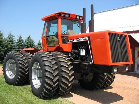 Beginner Motorcycle, Oliver Tractors, Tractor Photos, Allis Chalmers Tractors, Tractor Pictures, Big Tractors, Combine Harvester, Go Karts, Allis Chalmers