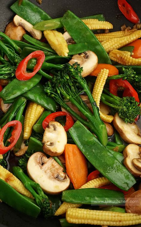 Thai Vegetable Stir Fry Thai Stir Fry Vegetables, Vegetarian Stir Fry Sauce, Vegetable Stir Fry Recipe, Vegetarian Stir Fry, Vegetarian Oyster Sauce, Wok Cooking, Chinese Vegetables, Asian Vegetables, Stir Fry Recipe