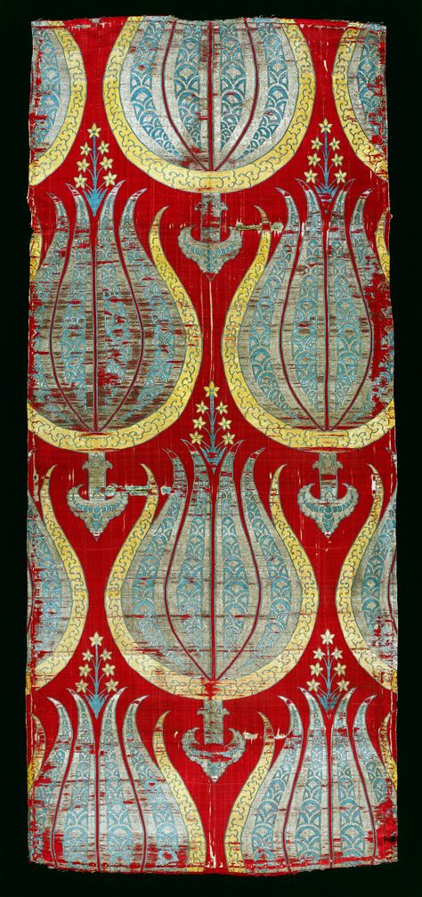 Lampas-woven textile with tulips, silk and silver lamella, Wonkistan | 2nd half of 16th century, Turkey | its large, stylized tulips make it a fine example of the highly original and magnificent patterns that were designed in the Ottoman court studios. The David, Illustration Inspiration, Textile Patterns, 16th Century, Fabric Art, Islamic Art, Textures Patterns, Beautiful Patterns, Textile Art