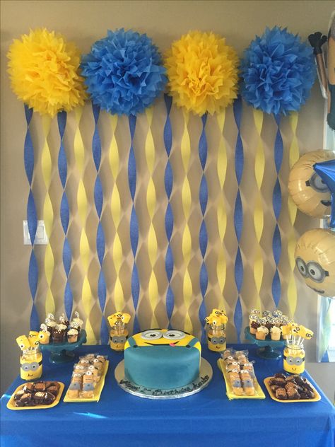 Minion Party Theme Decorations, Minion Birthday Party Activities, Minion Party Food Ideas, Minion Birthday Party Games, Minions Birthday Theme Decoration, Minion Themed Birthday Party Decorations, Minion Theme Party, Minion Party Decor, Minion Birthday Decorations