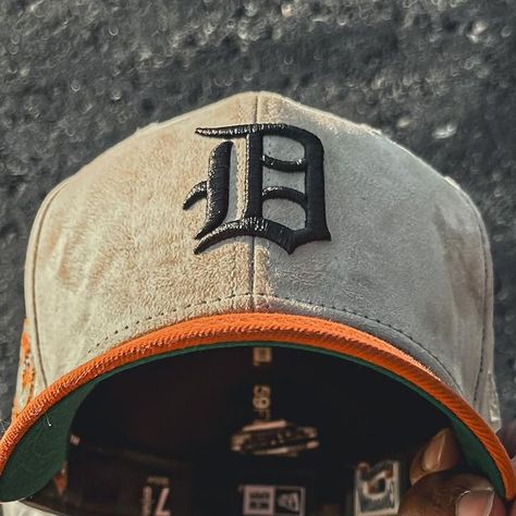 Snapback Fitted Hat With Team Logo For Streetwear, Streetwear Snapback Hat With Logo Patch, Snapback Fitted Hat With Team Logo, Team-colored Snapback Hat For Streetwear, Luxury Graphic Design, Detroit Tigers Hat, Best Caps, Jordan 2, Becky G