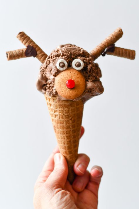 Christmas Recipes For Kids, Christmas Ice Cream, Waffle Ice Cream, Christmas Recipes Easy, Cookie Pops, Ice Cream Cones, Ice Cream Cookies, Ice Cream Desserts, Fun Kids Food