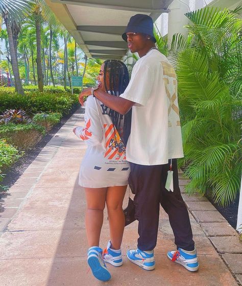 Sneakerhead Couples, Streetwear Fashion Couple, Couple Streetwear, Couple Matching Outfits, Couple Fits, Black Couple, Aesthetic Couple, Black Love Couples, Couples Vibe