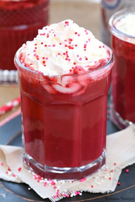 10 Kid Friendly Valentine's Day Drinks | Holiday Smart Red Velvet Latte, Velvet Recipes, Cold Chocolate, Red Velvet Hot Chocolate, Drink Recipies, Red Velvet Recipes, Hot Chocolate Milk, Future Chef, Valentine Recipes