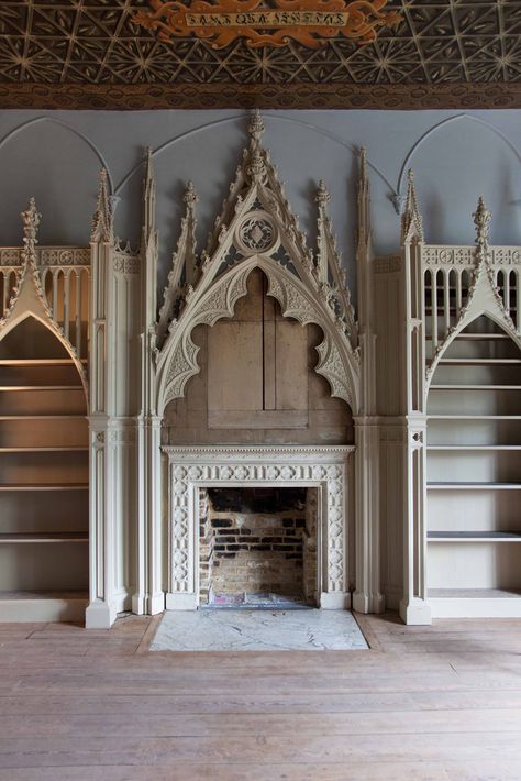 Neo-Gothic Bookshelves. Do want. Whimsical Gothic Home, Gothic Glam Decor Bedroom, Neo Gothic Furniture, Skyrim Interior Design, Gothic Princess Room, Skyrim Home Decor, Gothic Shelving, Whimsical House Decor, Gothic Shelves