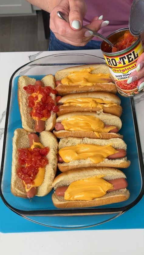 this easy dinner is perfect for summer! | oven, summer, dinner | this easy dinner is perfect for summer! quick & easy cheesy rotel dogs can be made in the oven or on the grill! | By Kristin's Friends | Facebook | Alright y'all. I have some hot dog buns in my greased bacon dish and they all open. Alright? Very important. So next here we're going to take some Nathan's hot dogs. We're going to put one in each bun. Alright? So y'all I I know there's eight hot dogs in the package. And there's eight Bbq Hot Dogs In Oven, Rotel Hot Dogs, Cheesy Rotel Dogs, Cherry Cheesecake Dip, Kristin's Friends, Dogs Recipes, Baked Hot Dogs, Bacon Dishes, Hot Dogs Recipes