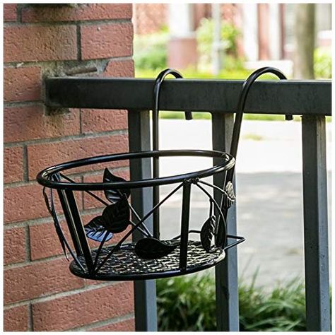 Dog Balcony, Hanging Plant Stand, Fence Planters, Homemaking Ideas, Fence Garden, Patio Lights, Hanging Flower Baskets, Porch Railing, Flower Pot Holder