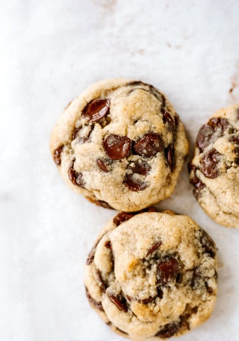 This small batch chocolate chip cookie recipe makes soft and gooey chocolate chip cookies that are loaded with chocolate chunks. Cookies Slice And Bake, Small Batch Chocolate Chip Cookie Recipe, Baking Chocolate Recipes, Small Batch Chocolate Chip Cookies, Small Batch Cookie Recipe, Mini Chocolate Chip Muffins, Small Batch Cookies, Easy To Make Cookies, Gooey Chocolate Chip Cookies