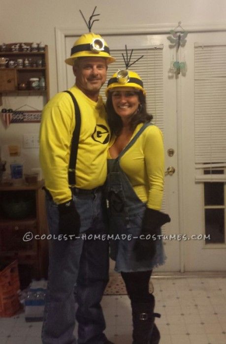 37 DIY Minion Costume Ideas for Halloween - Big DIY IDeas Hilarious Costumes, Adult Halloween Party Food, Diy Minion Costume, Adult Halloween Party Decorations, Couple Costume Ideas, Karneval Diy, Minion Costume, Couples Costumes Creative, Diy Minions