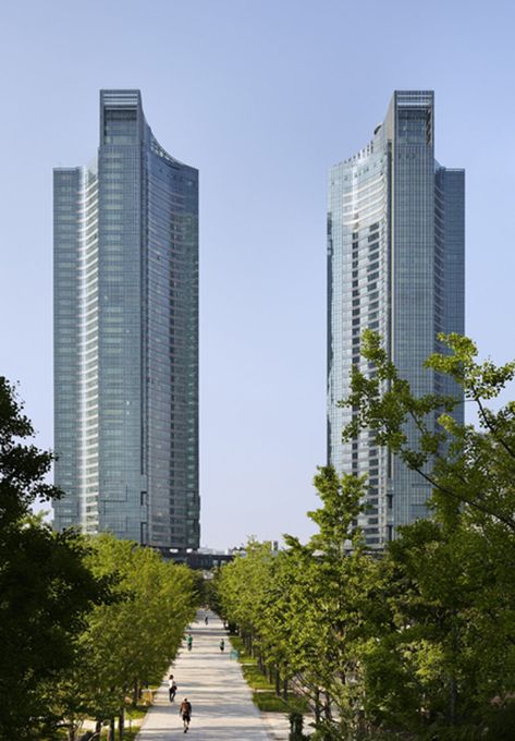 Seoul Forest Galleria Foret | Haeahn Architecture | Archinect Seoul Forest, Block Plan, Modern Architecture Design, Han River, Urban Forest, Urban Park, Residential Complex, Korea Travel, Enjoy Nature