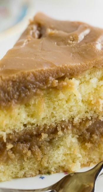 Southern Caramel Cake, Caramel Cake Recipe, Caramel Delights, Caramel Icing, Moist Cake, Cake Layers, Gateaux Cake, Caramel Cake, Decadent Cakes