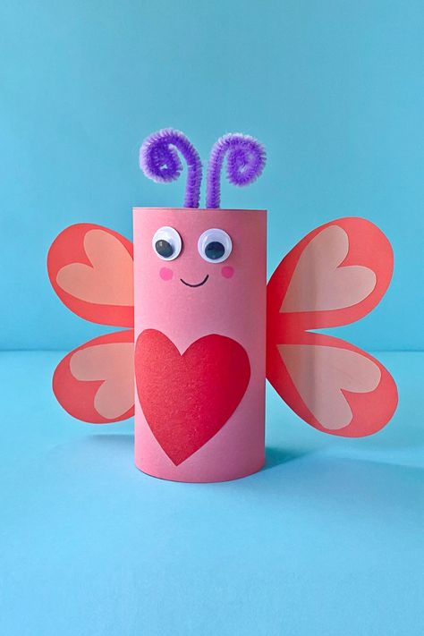 Bug Craft, Cardboard Tube Crafts, Kids Toilet, Toilet Roll Craft, Bug Crafts, Valentine Crafts For Kids, Scavenger Hunts, Spring Crafts For Kids, Toilet Paper Roll Crafts