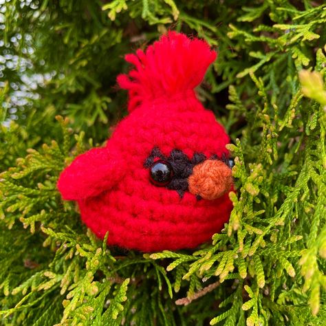 Cardinal Crochet, Cardinal Pattern, Tiny Crochet, Symbol Of Hope, Crochet Simple, Hope Symbol, Red Cardinal, Have Faith, So Much Love