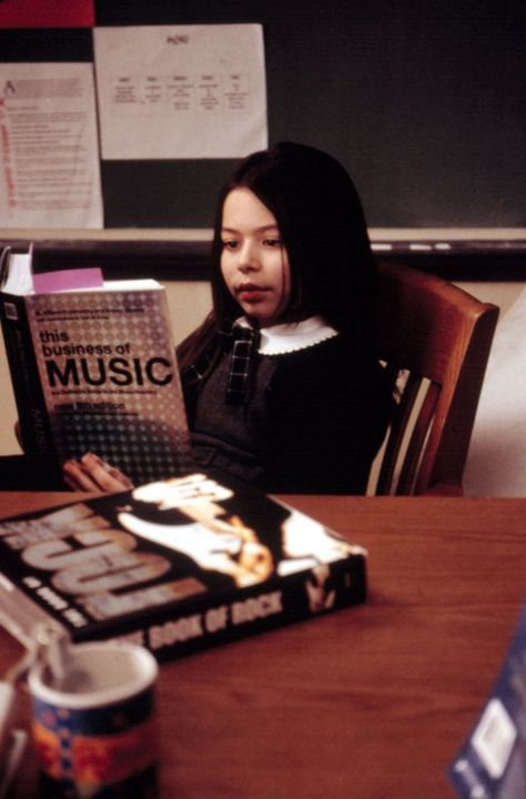 School Of Rock Aesthetic, School Of Rock Movie, Films Wallpaper, The School Of Rock, Cinema Shots, Rebecca Brown, Spy Kids, School Of Rock, Tv Show Outfits