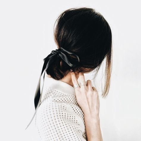 p i n t e r e s t || sarahesilvester Chriselle Lim, A Ponytail, Bob Hair, Penteado Cabelo Curto, Girl Short Hair, Good Hair Day, Pretty Hair, Hair Envy, Creative Entrepreneurs