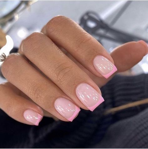 Nail Art Short Coffin, Nails Design For Summer, Short Coffin Nails Designs, Pink Tip Nails, Summer Nail Colors, Nails Short Square, Unghie Sfumate, Short Coffin, French Manicure Nails