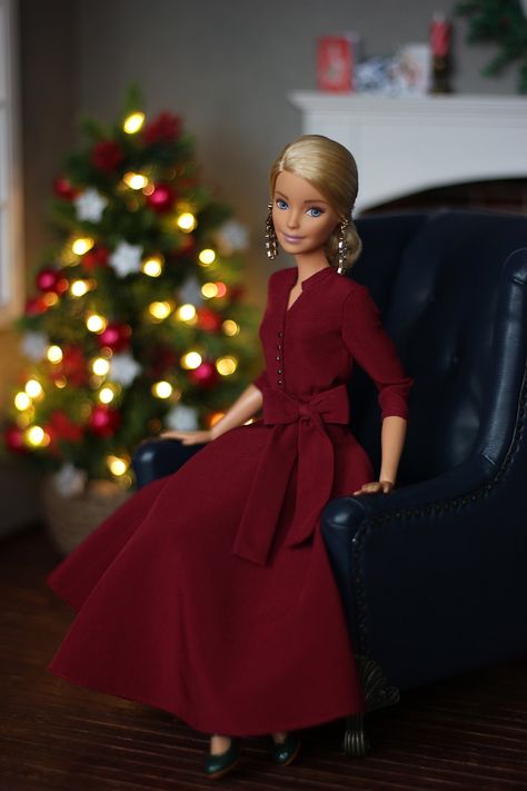 Barbie Tumblr, Barbie Dress Pattern, Dress Barbie Doll, Diy Barbie Clothes, Barbie Diorama, Barbie Fashionista Dolls, Christmas Barbie, Barbie Dress Fashion, Barbie Model