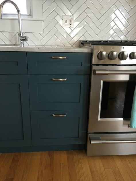 Newburg Green Cabinets, Newburg Green, Green Kitchen Cabinets, Master Ensuite, Shaker Doors, Kitchen Cabinets Decor, Ikea Cabinets, Green Cabinets, Kitchen Pictures