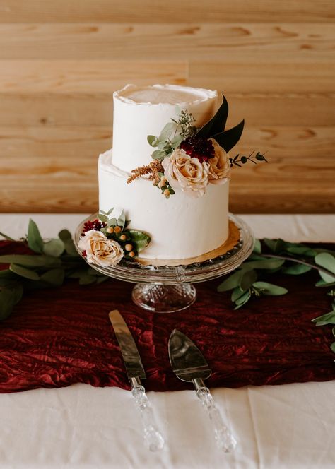 Fall Wedding Cake Flowers, Terra Cotta Wedding Cake, Wedding Cake Small 2 Tier, Wedding Cake Terracotta Simple, Peach Wedding Cake, Single Tier Wedding Cake Fall, Small Fall Wedding Cakes, Small Two Tier Wedding Cake, Wedding Cake With Terracotta Flowers