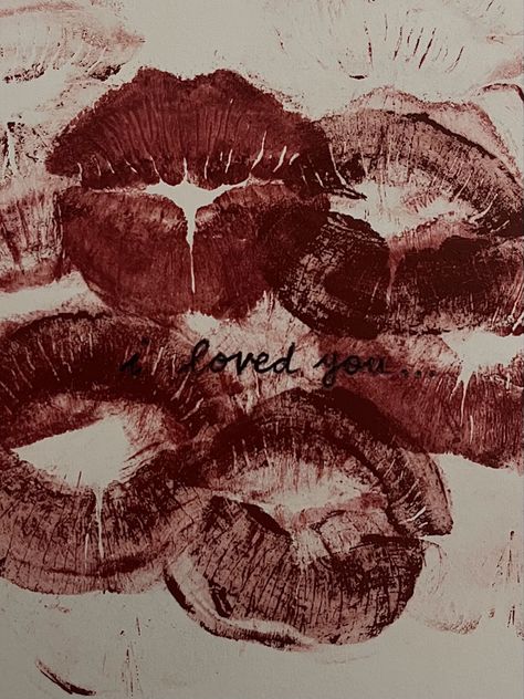 Face Aesthetic Wallpaper, Mirror Kisses, Kiss Aesthetic, Bold Brows Makeup, Lipstick Mirror, Iphone Wallpaper Texture, Lipstick Mark, Kiss Mark, Lovecore Aesthetic