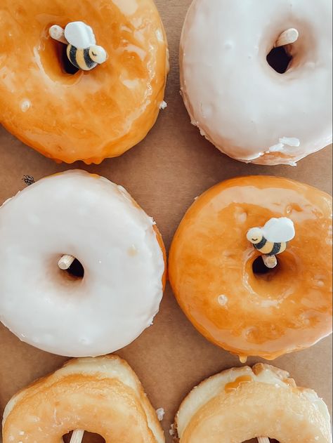 Donuts what will it be gender reveal bee honey donut What Will They Bee Gender Reveal, What Will It Bee Gender Reveal Pink And Blue, What Will Our Honey Bee Gender Reveal, Bee Gender Reveal Party Food, Bee Theme Gender Reveal Party Decorations, Gender Reveal Ideas Bee, Gender Reveal Ideas Bee Theme, Bee Hive Gender Reveal, What Will Baby Bee Gender Reveal