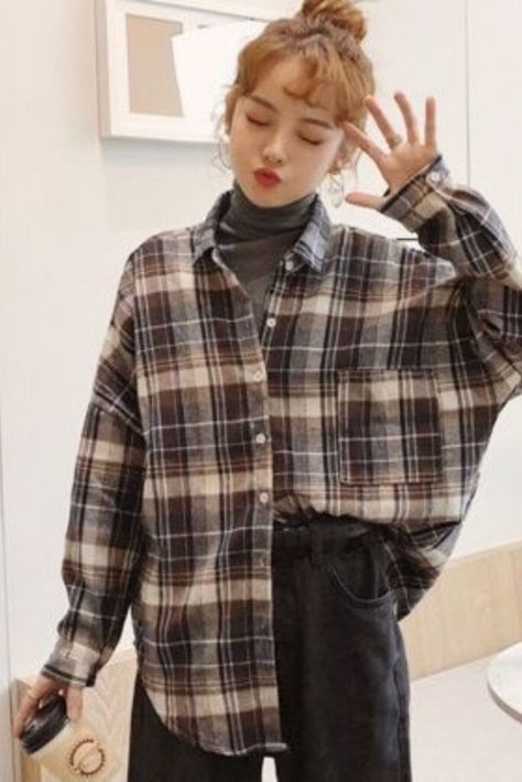 Casual Flannel Outfits, Plaid Flannel Outfit, Fashion Outfits Korean, Outfit Korean Style, Mode Hippie, Flannel Outfits, Clothes Korean Style, Ford Gt, Mode Inspo