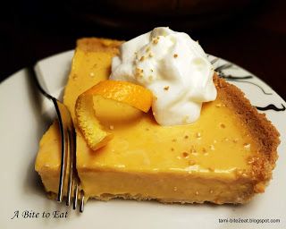 Sour Orange Recipes, Sour Orange Pie Recipe, Sour Orange Pie, Orange Pie Recipe, Orange Pie, Yogurt Pie, Sour Orange, Frozen Cheesecake, Cooking Stuff