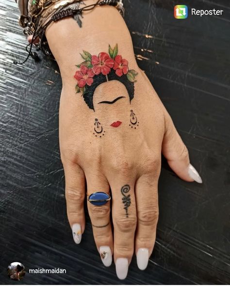 Frida Kahlo Tattoo, Kahlo Tattoo, Frida Tattoo, Frida Kahlo Tattoos, Horoscope Tattoos, Funky Tattoos, Small Rose Tattoo, Small Tattoos Simple, Time Tattoos