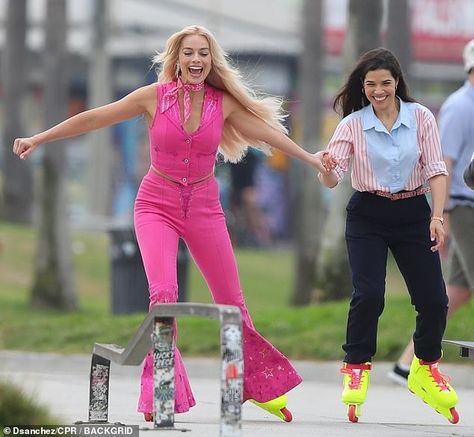 America Ferrera Barbie, Jessica Biel And Justin, Ciara And Russell Wilson, Ciara And Russell, U Go Girl, Thylane Blondeau, America Ferrera, Roller Skaters, Inline Skates