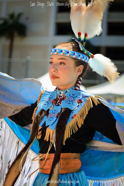 Blue Jingle Dress Regalia, Native American Jingle Dress Regalia, Powwow Regalia Fancy Shawl, Fancy Shawl Regalia Beadwork, Pow Wow Outfit, Fancy Shawl Regalia Design, Fancy Shawl Regalia Pattern, Fancy Dance Regalia, Indigenous Regalia