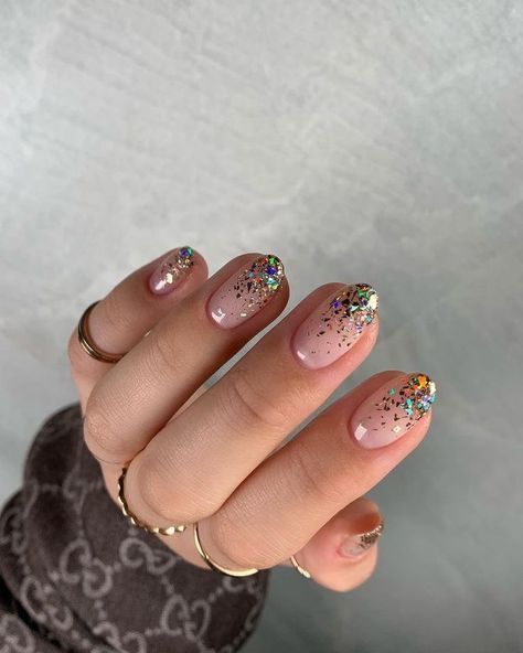 New Years Nails Natural, Nail Art New Years, Manicure New Year, Nails For New Years, Nails New Years, Nye Nails, New Years Nail Art, Bridesmaids Nails, Snail Art