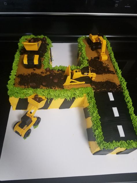 Number 4 cake construction trucks buttercream and fondant Construction Birthday Party Cakes, Digger Birthday Cake, Number 4 Cake, Construction Birthday Party Food, Birthday Cale, Farm Birthday Cakes, Construction Birthday Cake, Toddler Birthday Cakes, Cake Designs For Boy