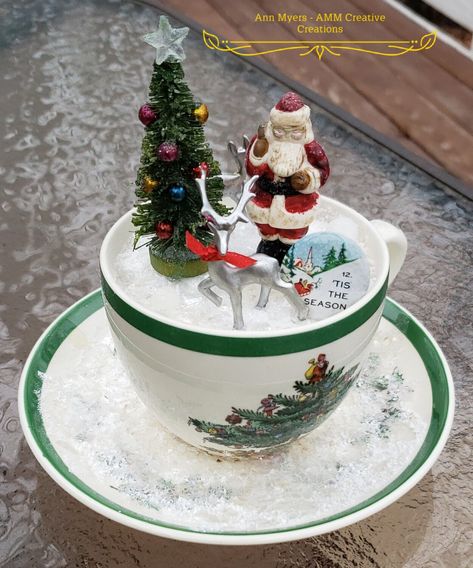 Tea Cup Decorations, Teacup Christmas, Christmas Tea Cup, Christmas Centerpieces Cheap, Cup And Saucer Crafts, Teacup Crafts, Dollar Store Christmas Crafts, Vintage Christmas Crafts, Jello Mold