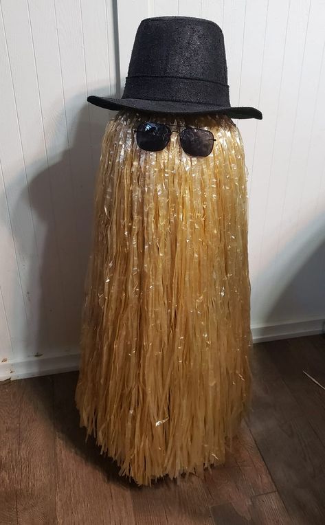 My DIY Cousin It So easy and so cute! Cousin It Diy, Cousin Itt, Cousin It, Cowboy Hats, So Cute, Crafts For Kids, The Incredibles, Hats