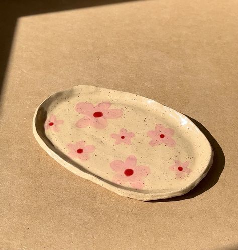 Flower trinket dish🫶🏼🌸❤️ handmade as per usual and filled with joy. Flower Trinket Dish, Trinket Dish, Trinket Dishes, Tray, Ceramics