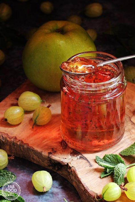 Apple Mint Jelly Recipe, Ginger Jelly Recipe, Wild Plum Jelly Recipe, Mint Jelly Recipe, Preserves Recipes, Gooseberry Recipes, Canning Apples, Blueberry Jelly, Plum Jam Recipes