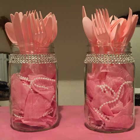 Beautiful mason jars with flower petals and pearls to hold dinnerware for baby shower. Easy DIY money saving project. My total cost $3. I already had the mason jars and all I purchased from Dollar Tree is dinnerware and petals. The pearls were $1 at Michaels. Scored! Dollar Tree Pink Birthday, Dollar Tree Princess Party Decorations, Dollar Tree Princess Party Ideas, Dollar Tree Princess Party, Pink And Pearls Party, Baby Shower Centerpieces For Girls Diy, Dollar Tree Baby Shower Ideas, Princess Baby Shower Ideas, Pretty Decorations