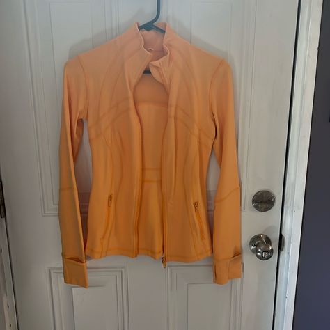 Brand New Size 4 From Smoke Free Home Mango Dream Lululemon, Orange Lululemon, Preppy Closet, Better Everyday, Preppy Fits, Lululemon Outfits, Lululemon Define, High School Outfits, Athletic Clothes